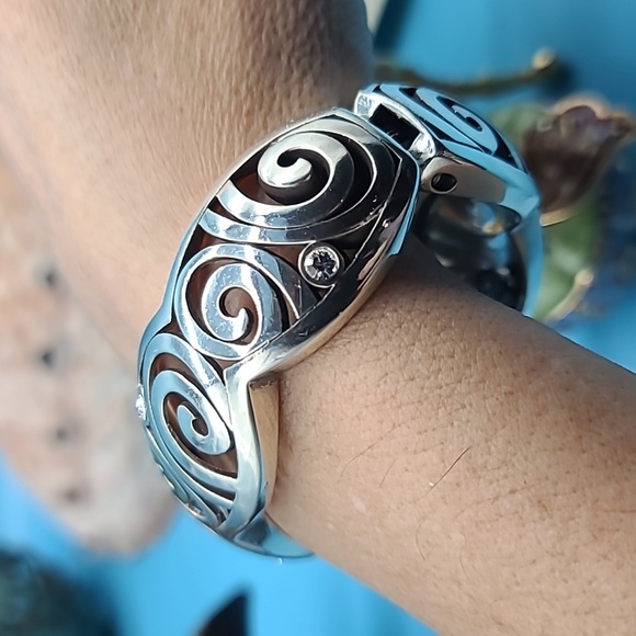 Brighton "LONDON GROOVE" Hinged Scrollwork & Swirls Bangle w Swarovski Crystals - Picture 6 of 11